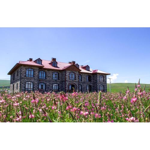 Lake Cildir Lodge
