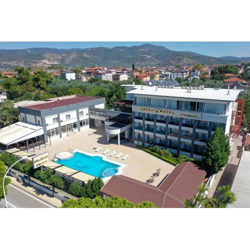 Lake Life Hotel