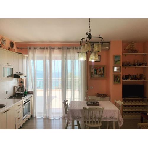 Lake View Apartment