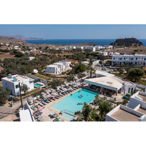Lambis Studios & Apartments