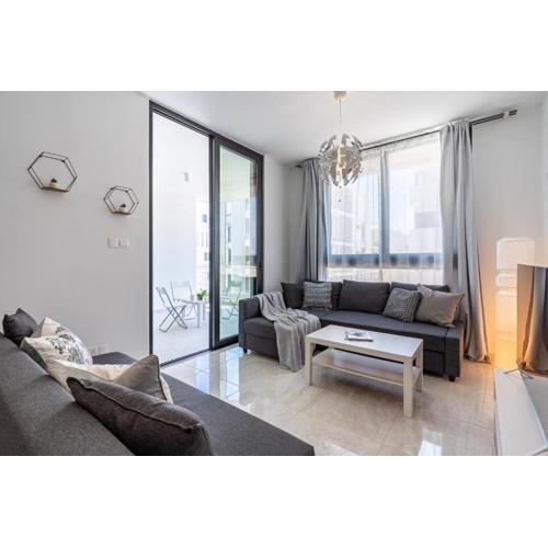 Lana 1-Bedroom Apt in Larnaca