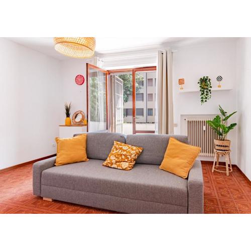 Landi 1 - 2 camere, parcheggio, balconi, vicino al centro