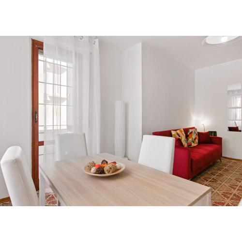 Landi 3 - 2 Camere con Balcone, Ascensore e Parcheggio