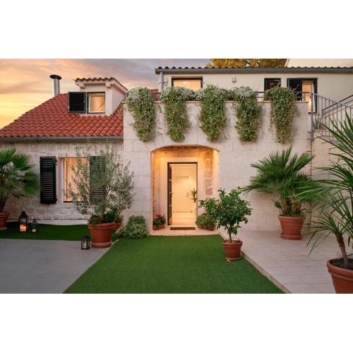 Lanterna Rooms