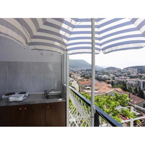 Lapad View Apartments - Studio Apartment with Balcony and Sea View