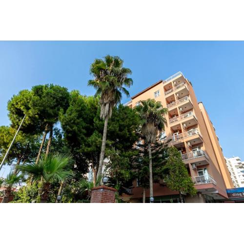 Lara Dinc Hotel