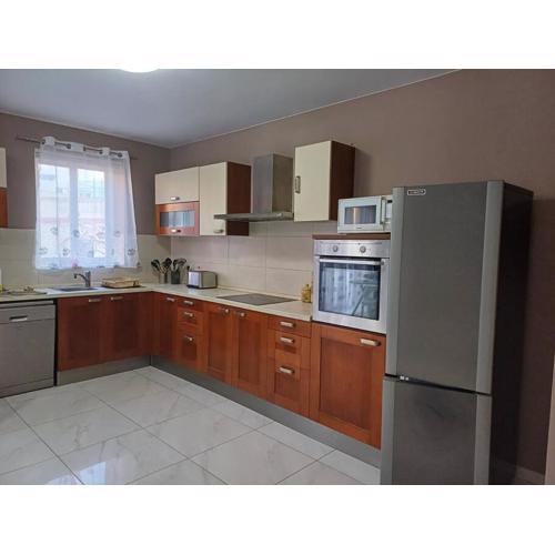 Large 3 bedroom - central Bugibba