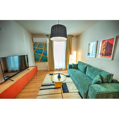 Large and stylish 1 bedroom 2 bathrooms AGER1-1