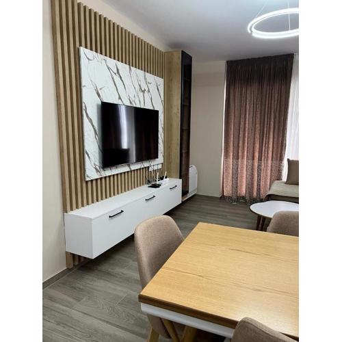 Large Apartment 2