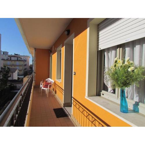 Large Apartment for up to 9 guests - Great Location - Including Beach Place