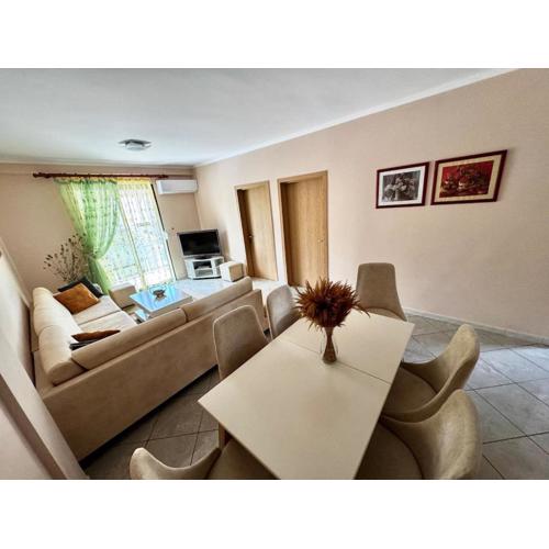 Large apartment in Golem