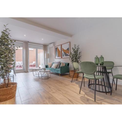 Large with terrace- 2Bd 1,5Bth- Plaza Castilla
