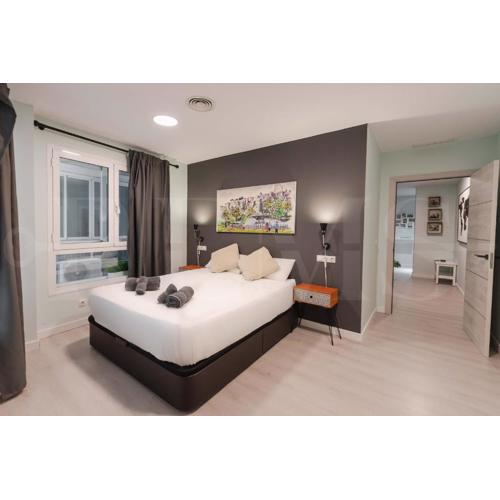 Larios Steps Apartment by ELE Apartments