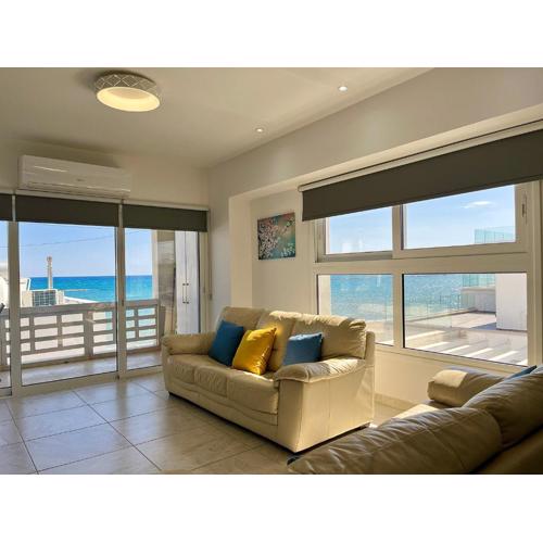 Larnaca BeachHouse