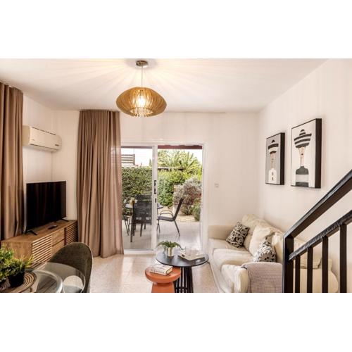 Larnaca Seaside Villa Marina 43