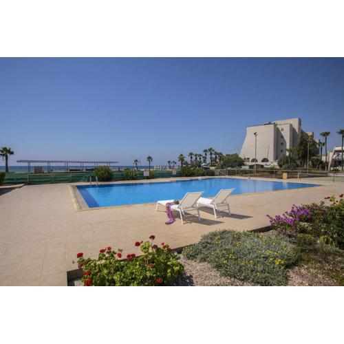 Larnaca Sunshore Beachfront Suite