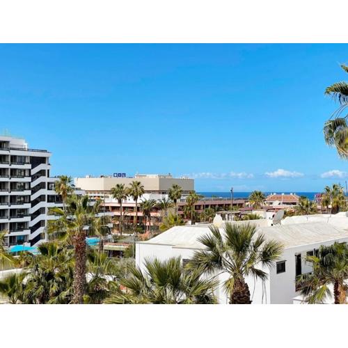 LAS AMERICAS HOLIDAYS