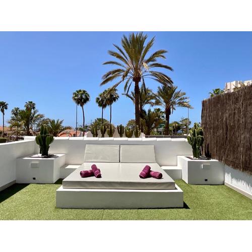 Las Americas Luxury Low-Cost Apartment with Terrace & Views