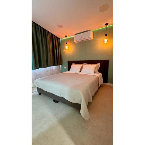 Las Americas Ponderosa apartment