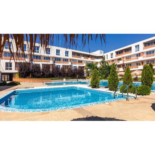 Las Brisas Garden Apartment