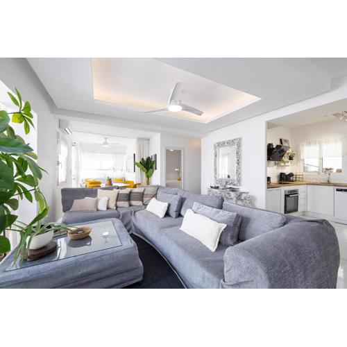 Las Flores Marbella Centro by AORA STAY
