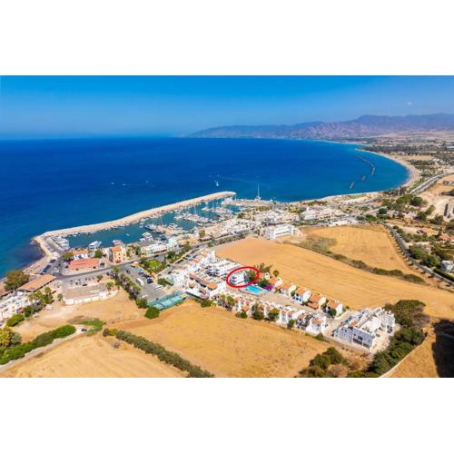 Latchi Pool View Apartment