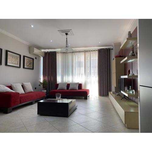 Laureta Central Apartment