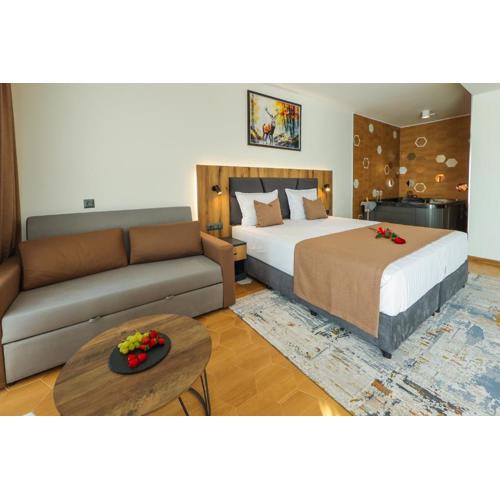 Lavalliere Hotel & Villas