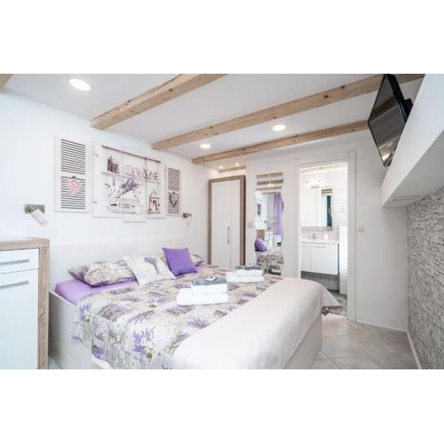 Lavender Room