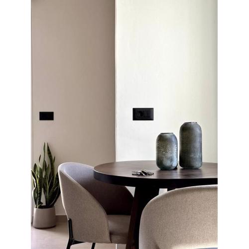 Lavris Seaside Apartment