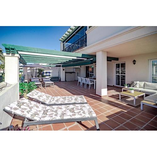 LCR4- Large 3 bed apt close to beaches