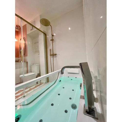Le Bellegarde - hypercentre et jacuzzi
