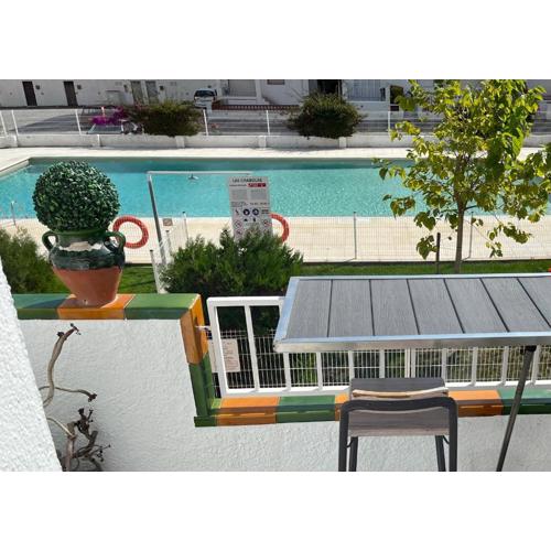Le Canola Empuriabrava Port - 45m2 - Vue Piscine - Plage centrale 500m- Parking privé gratuit