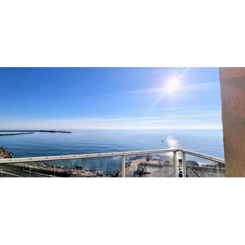 LE MARTY 53 Un Balcon sur la Mer Centre Historique