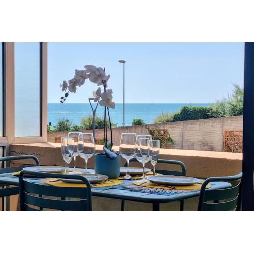 LE MARTY 7 Vue Mer Centre Terrasse Garage Piscine Climatisation