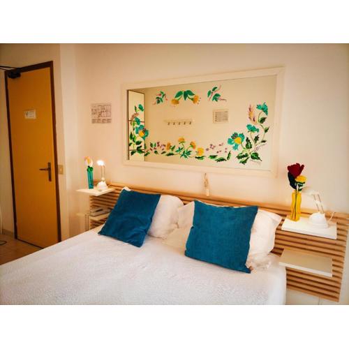Le Petit Hotel