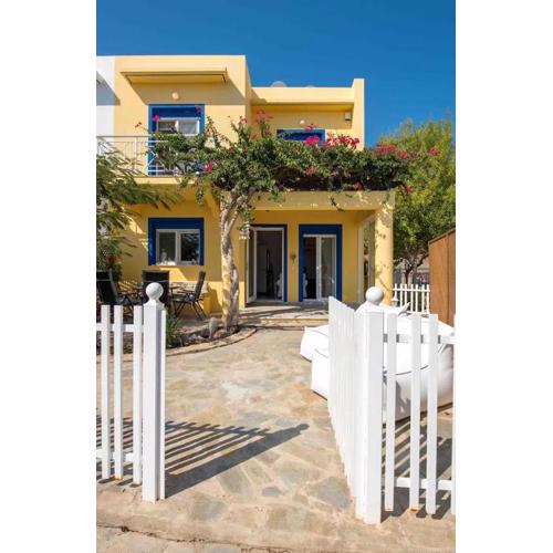 Le Petit Refuge 2 Floor Maisonette with Seaview