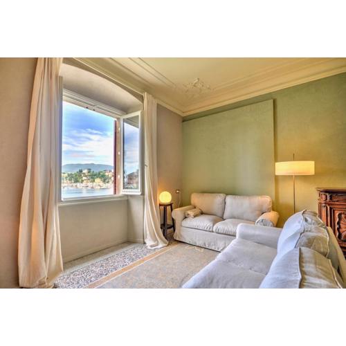 Le sorelle - Elegant beachfront apartment