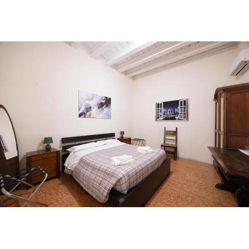 Le Stanze nel Ghetto, Bologna by Short Holidays