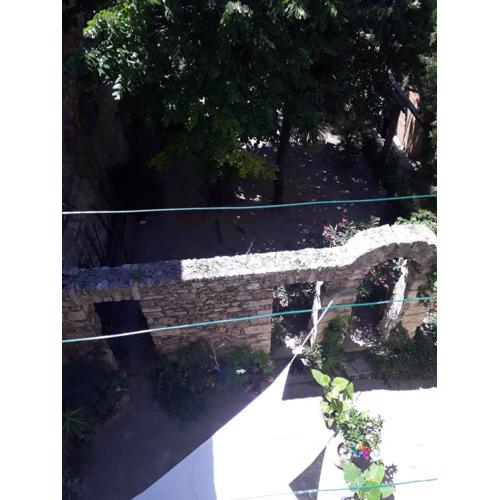 Le V Génie verdure et calme à deux pas des Halles de Sète