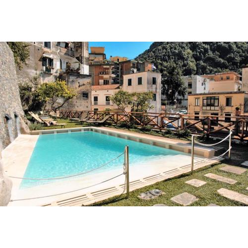 Le Volte with pool by Amalfivacation