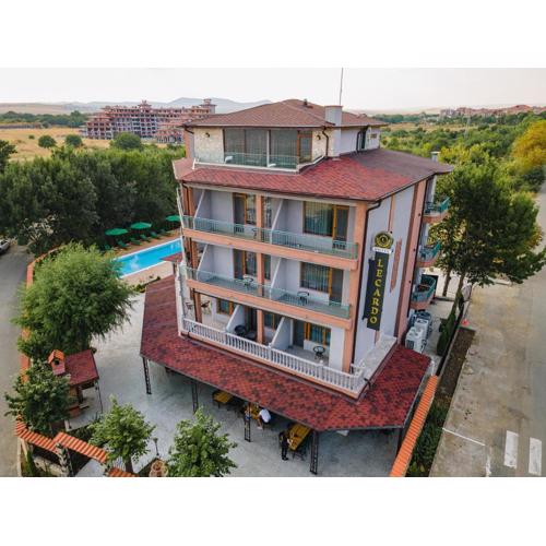 Lecardo Hotel