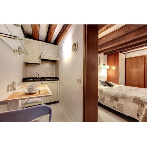 Leo APARTMENT LOC-03081