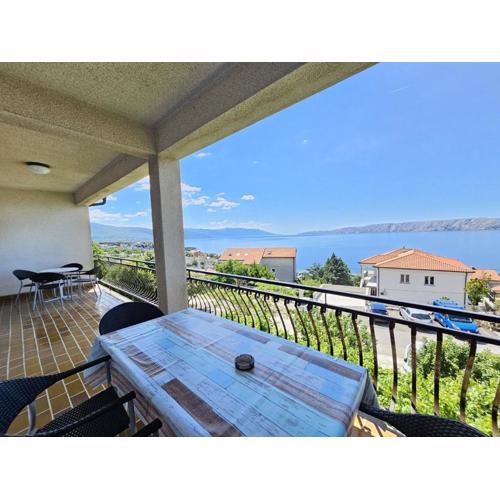 LEO APT NV - Apartment for 6-7 persons with balcony