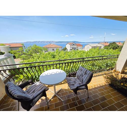 LEO ROOM 2 NV - Room for 2-3 persons with bathroom, balcony (no kitchen)