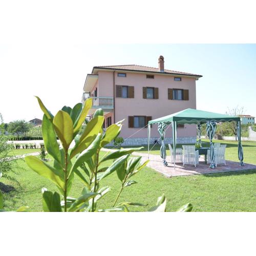 LeoHouse