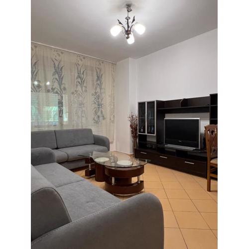 Leonard apartament