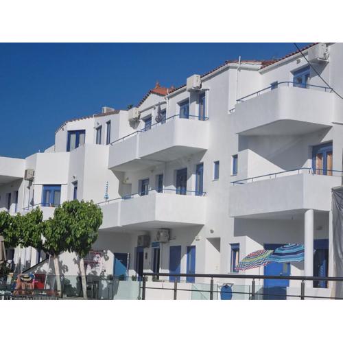 Leonidas Studios & Apartments