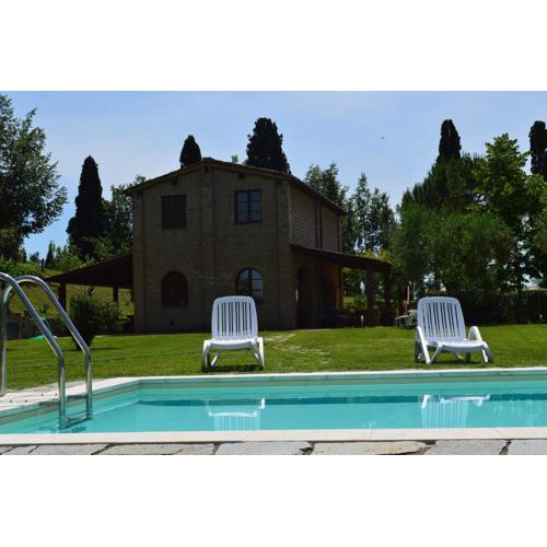 Leonina Cottage
