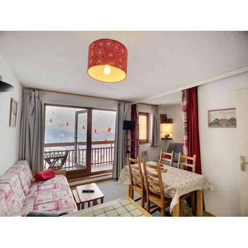 Les Menuires - 2 pièces cabine, 4 pers, ski aux pieds, parking, balcon - FR-1-178-345